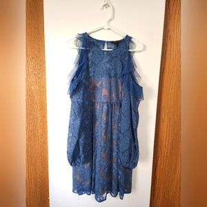 BCBG MaxAzria Womens Embroidered Open Sleeve midi dress